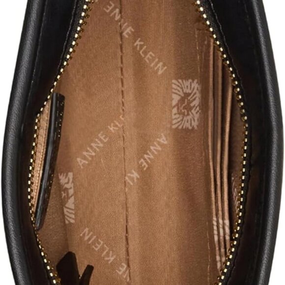 Elegant Striped Straw Wristlet with Durable Lining - Ideal for Beachside Dinners - Picture 4 of 5